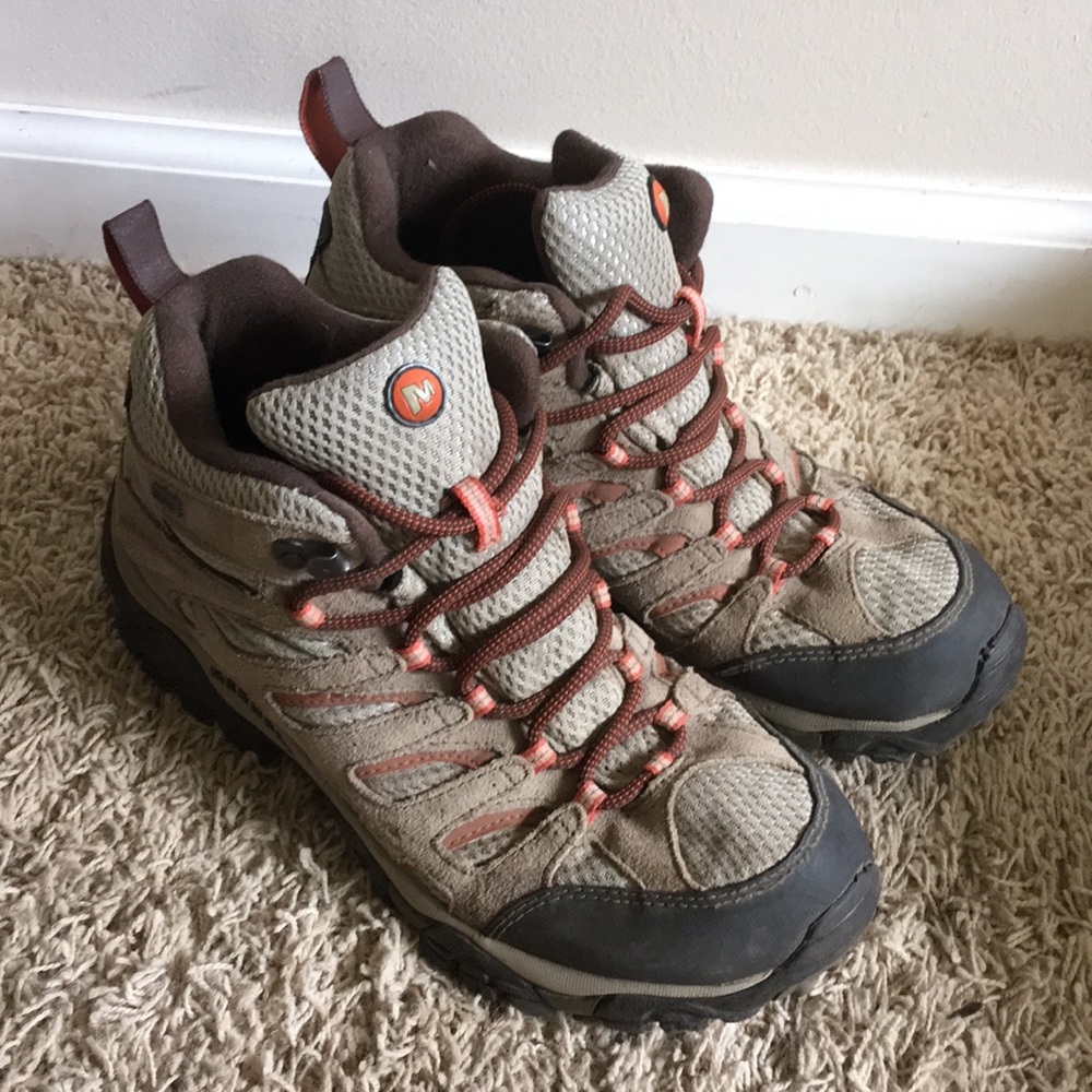 Merrell Moab Mid Women’s hiking boot